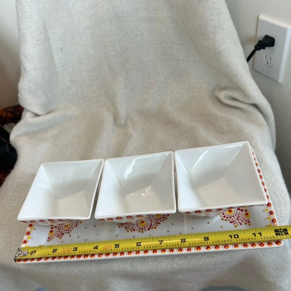 Pier 1 White Floral Patterned Serving Set